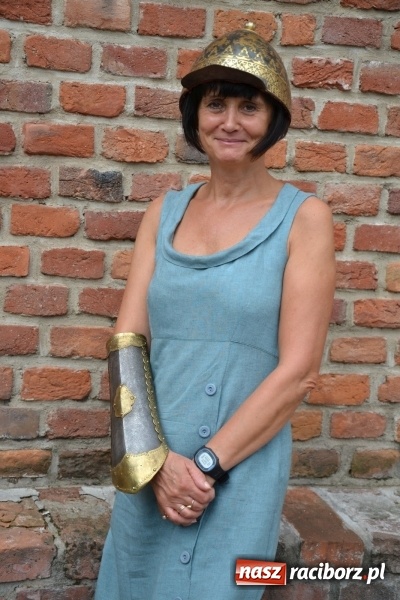 Zdjęcie w galerii na portalu naszraciborz.pl: Spotkanie z płatnerzem, czyli letnia akcja Zamkowe Zuchy 2017 na Zamku Piastowskim wiadomości z regionu