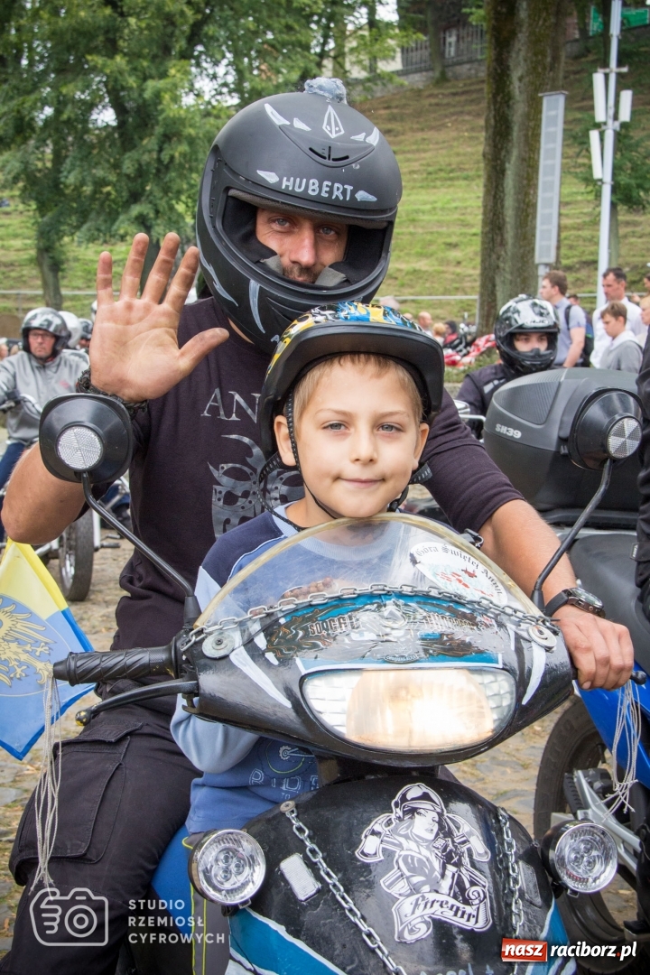 Zdjęcie w galerii na portalu naszraciborz.pl: Duża grupa raciborzan na pielgrzymce motocyklistów na Górę św. Anny wiadomości z regionu