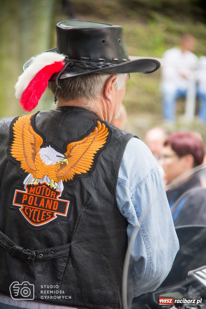 Zdjęcie w galerii na portalu naszraciborz.pl: Duża grupa raciborzan na pielgrzymce motocyklistów na Górę św. Anny wiadomości z regionu