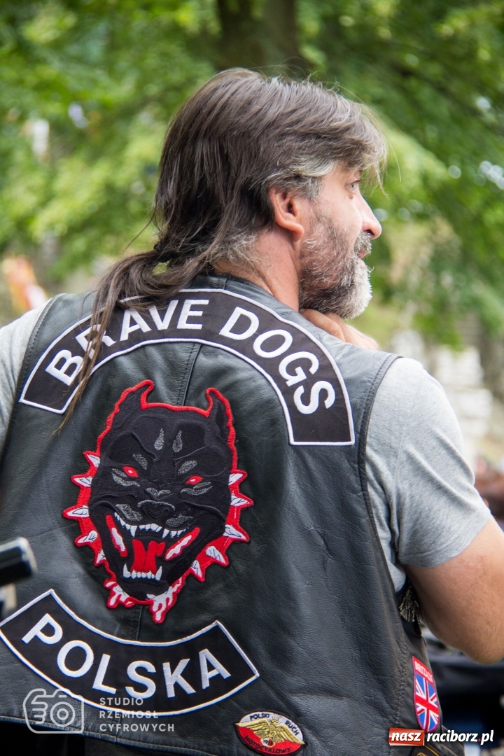 Zdjęcie w galerii na portalu naszraciborz.pl: Duża grupa raciborzan na pielgrzymce motocyklistów na Górę św. Anny wiadomości z regionu