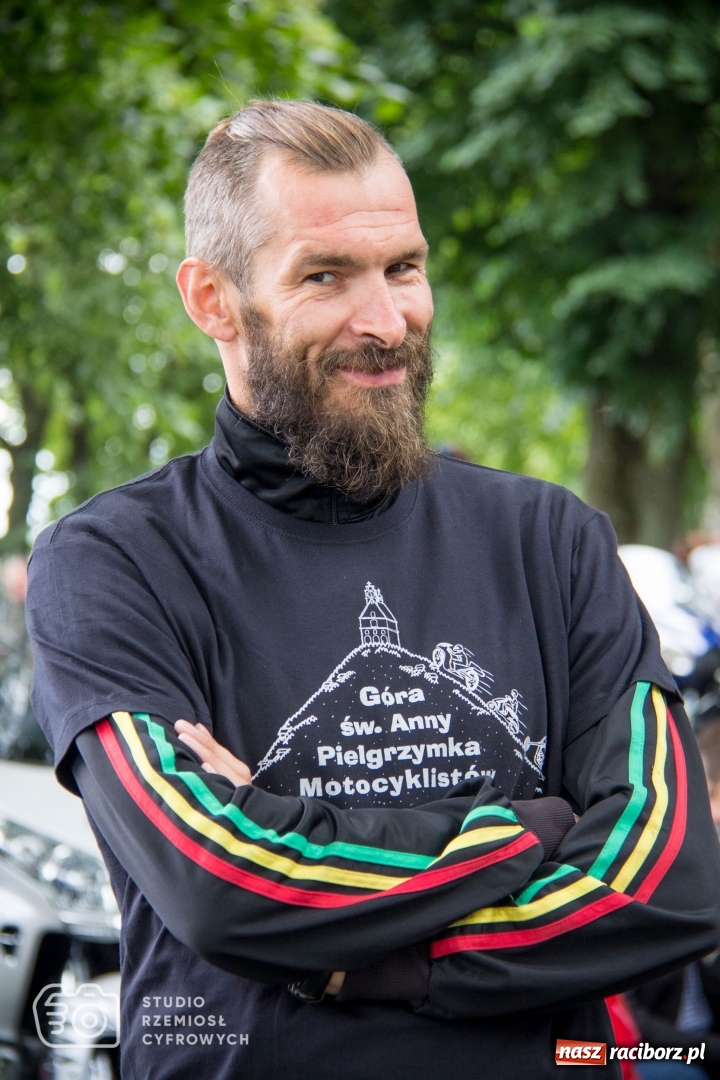 Zdjęcie w galerii na portalu naszraciborz.pl: Duża grupa raciborzan na pielgrzymce motocyklistów na Górę św. Anny wiadomości z regionu