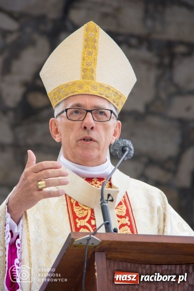 Zdjęcie w galerii na portalu naszraciborz.pl: Duża grupa raciborzan na pielgrzymce motocyklistów na Górę św. Anny wiadomości z regionu