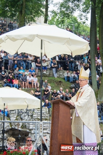 Zdjęcie w galerii na portalu naszraciborz.pl: Duża grupa raciborzan na pielgrzymce motocyklistów na Górę św. Anny wiadomości z regionu
