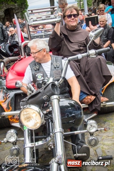 Zdjęcie w galerii na portalu naszraciborz.pl: Duża grupa raciborzan na pielgrzymce motocyklistów na Górę św. Anny wiadomości z regionu