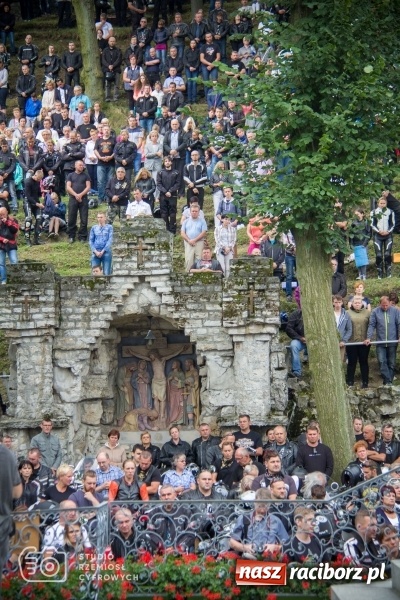 Zdjęcie w galerii na portalu naszraciborz.pl: Duża grupa raciborzan na pielgrzymce motocyklistów na Górę św. Anny wiadomości z regionu