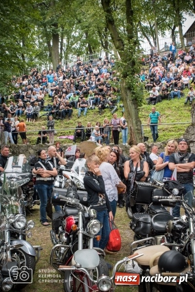 Zdjęcie w galerii na portalu naszraciborz.pl: Duża grupa raciborzan na pielgrzymce motocyklistów na Górę św. Anny wiadomości z regionu