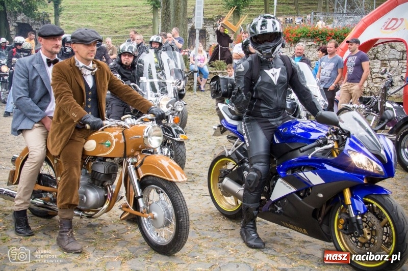 Zdjęcie w galerii na portalu naszraciborz.pl: Duża grupa raciborzan na pielgrzymce motocyklistów na Górę św. Anny wiadomości z regionu