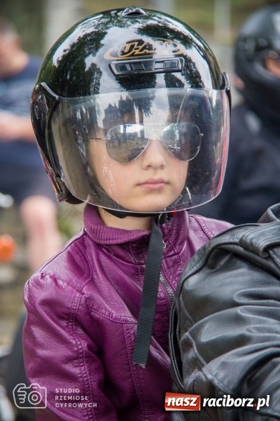 Zdjęcie w galerii na portalu naszraciborz.pl: Duża grupa raciborzan na pielgrzymce motocyklistów na Górę św. Anny wiadomości z regionu