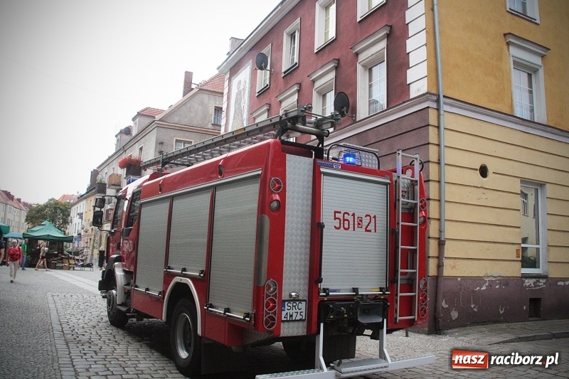 Zdjęcie w galerii na portalu naszraciborz.pl: Czad znowu zaatakował? Interwencja na Długiej  wiadomości z regionu