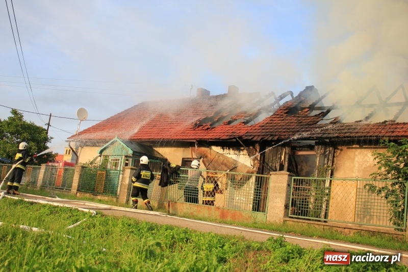 Zdjęcie w galerii na portalu naszraciborz.pl: 250 tysięcy złotych strat po wczorajszym pożarze w Zawadzie Książęcej! wiadomości z regionu