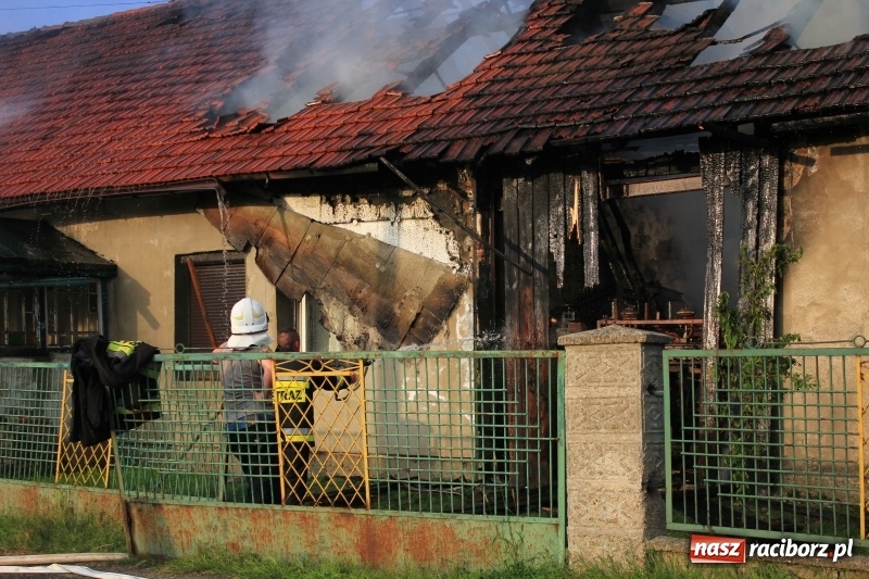 Zdjęcie w galerii na portalu naszraciborz.pl: 250 tysięcy złotych strat po wczorajszym pożarze w Zawadzie Książęcej! wiadomości z regionu
