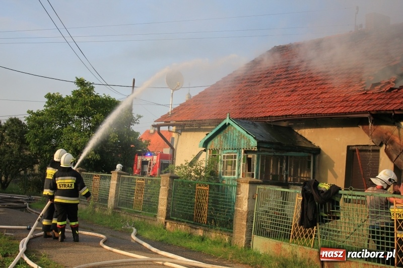 Zdjęcie w galerii na portalu naszraciborz.pl: 250 tysięcy złotych strat po wczorajszym pożarze w Zawadzie Książęcej! wiadomości z regionu