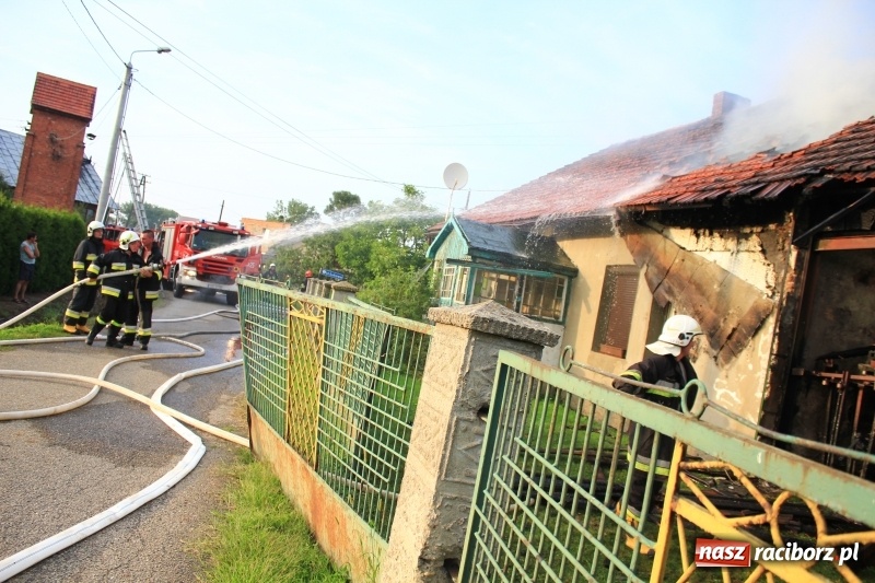 Zdjęcie w galerii na portalu naszraciborz.pl: 250 tysięcy złotych strat po wczorajszym pożarze w Zawadzie Książęcej! wiadomości z regionu