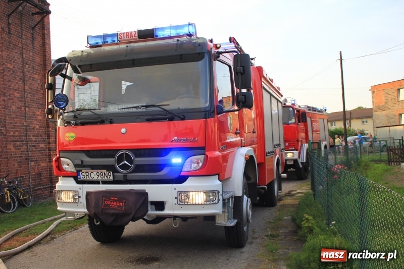 Zdjęcie w galerii na portalu naszraciborz.pl: 250 tysięcy złotych strat po wczorajszym pożarze w Zawadzie Książęcej! wiadomości z regionu