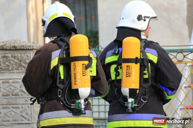 Zdjęcie w galerii na portalu naszraciborz.pl: 250 tysięcy złotych strat po wczorajszym pożarze w Zawadzie Książęcej! wiadomości z regionu