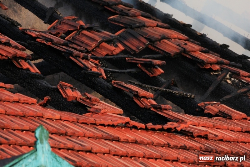 Zdjęcie w galerii na portalu naszraciborz.pl: 250 tysięcy złotych strat po wczorajszym pożarze w Zawadzie Książęcej! wiadomości z regionu