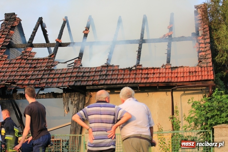 Zdjęcie w galerii na portalu naszraciborz.pl: 250 tysięcy złotych strat po wczorajszym pożarze w Zawadzie Książęcej! wiadomości z regionu
