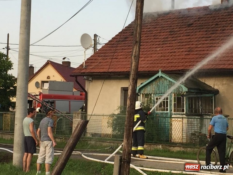 Zdjęcie w galerii na portalu naszraciborz.pl: 250 tysięcy złotych strat po wczorajszym pożarze w Zawadzie Książęcej! wiadomości z regionu