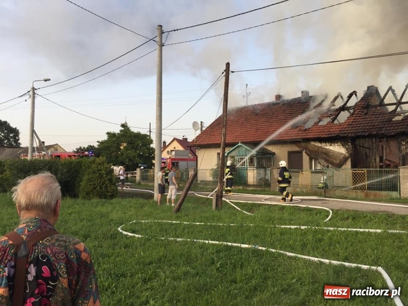 Zdjęcie w galerii na portalu naszraciborz.pl: 250 tysięcy złotych strat po wczorajszym pożarze w Zawadzie Książęcej! wiadomości z regionu