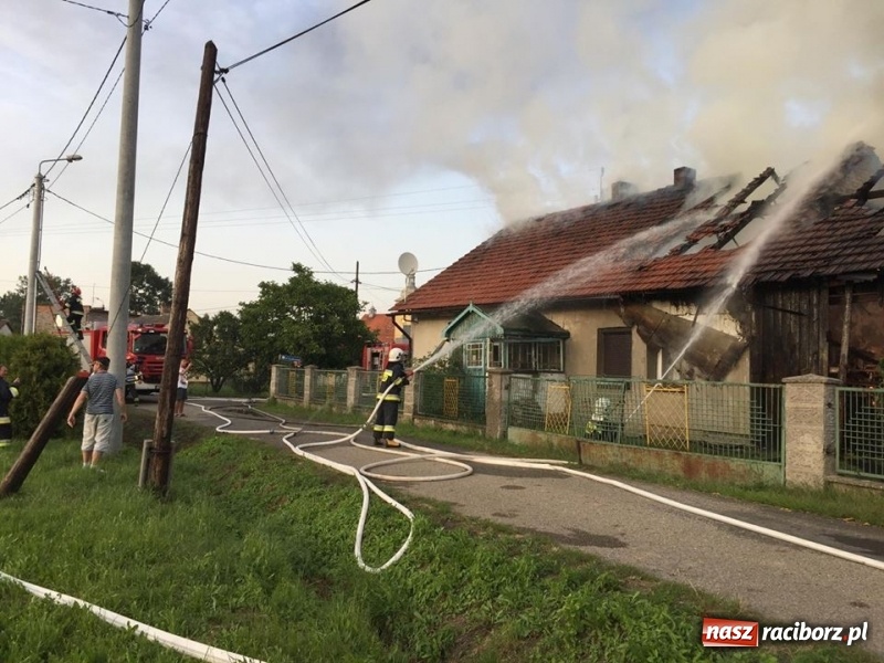 Zdjęcie w galerii na portalu naszraciborz.pl: 250 tysięcy złotych strat po wczorajszym pożarze w Zawadzie Książęcej! wiadomości z regionu