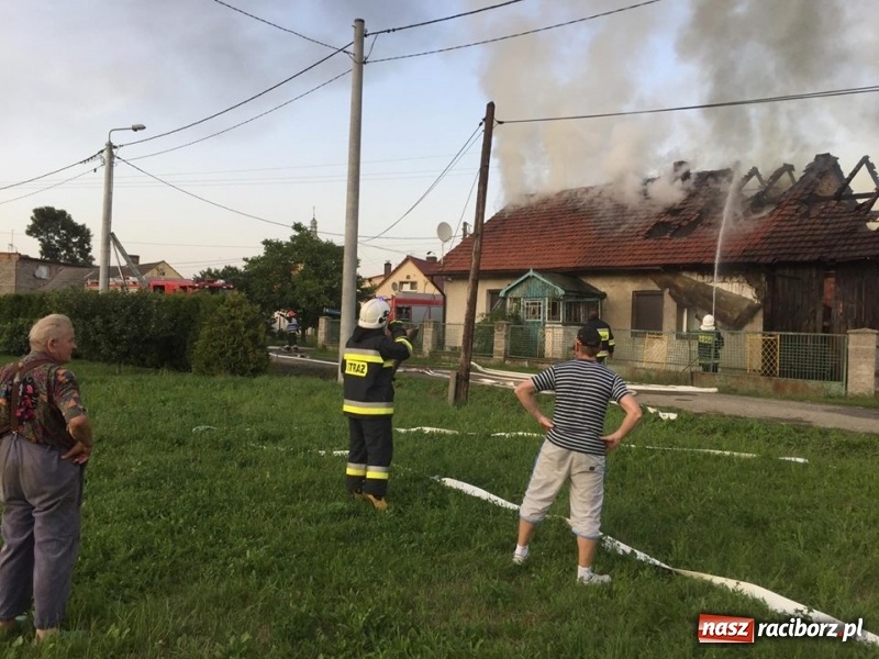 Zdjęcie w galerii na portalu naszraciborz.pl: 250 tysięcy złotych strat po wczorajszym pożarze w Zawadzie Książęcej! wiadomości z regionu