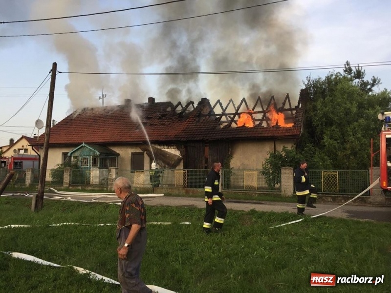 Zdjęcie w galerii na portalu naszraciborz.pl: 250 tysięcy złotych strat po wczorajszym pożarze w Zawadzie Książęcej! wiadomości z regionu