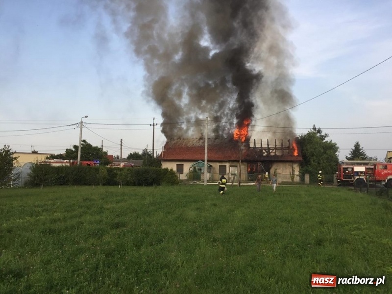 Zdjęcie w galerii na portalu naszraciborz.pl: 250 tysięcy złotych strat po wczorajszym pożarze w Zawadzie Książęcej! wiadomości z regionu