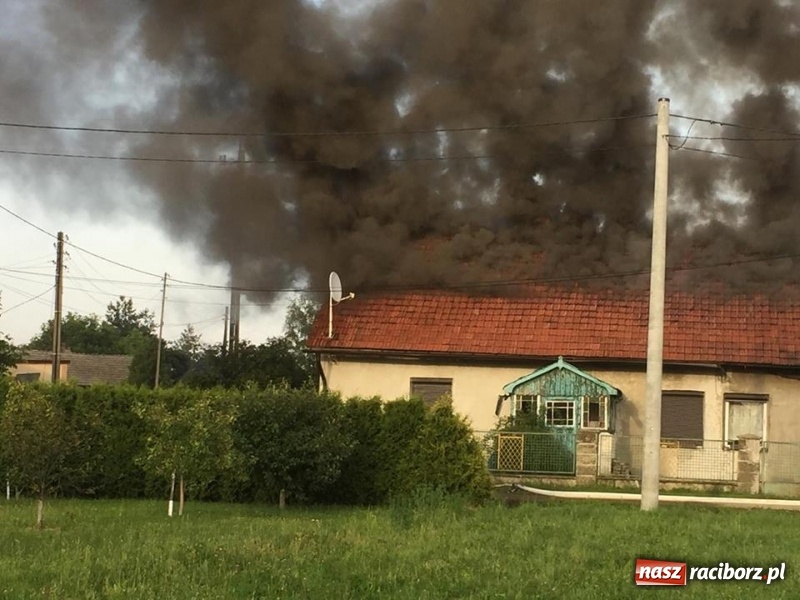 Zdjęcie w galerii na portalu naszraciborz.pl: 250 tysięcy złotych strat po wczorajszym pożarze w Zawadzie Książęcej! wiadomości z regionu