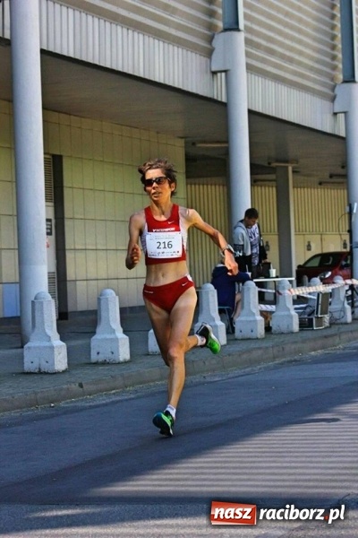 Zdjęcie w galerii na portalu naszraciborz.pl: Agnieszka Janasiak zwyciężczyni Wings for Life pobiegnie w III RAFAKO Półmaraton Racibórz wiadomości z regionu