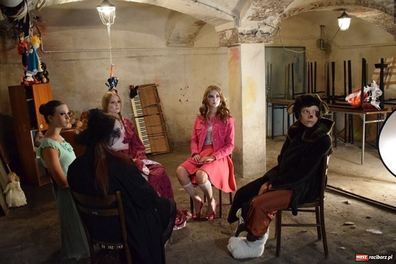 Zdjęcie w galerii na portalu naszraciborz.pl: Sceny grozy w MDK, czyli warsztaty filmowe dla młodzieży  wiadomości z regionu