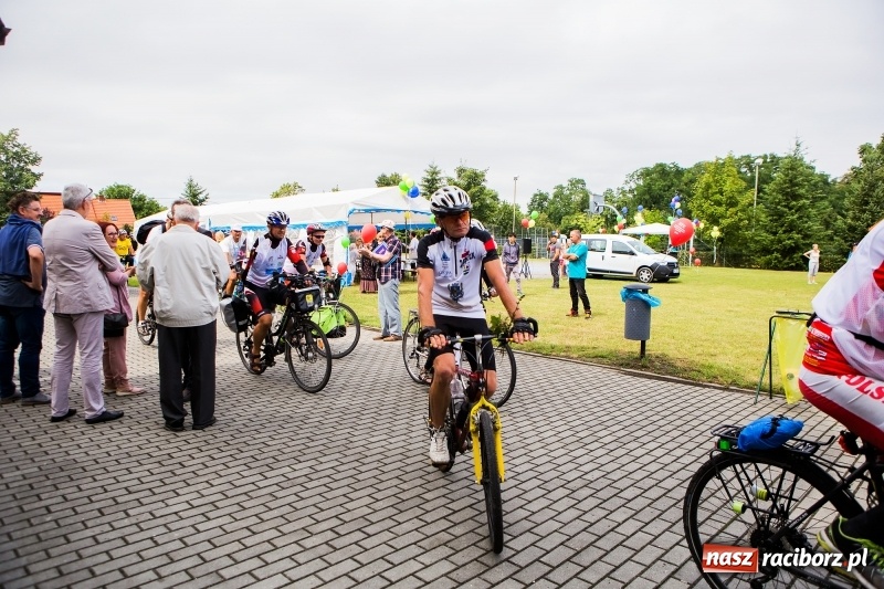 Zdjęcie w galerii na portalu naszraciborz.pl: Rowerem ku zdrowiu. Tęcza zaprasza na festyn  wiadomości z regionu