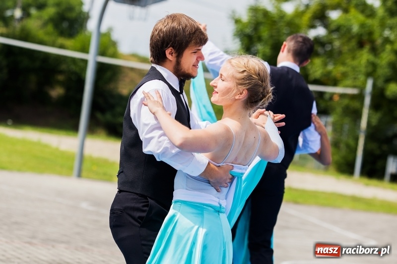 Zdjęcie w galerii na portalu naszraciborz.pl: Rowerem ku zdrowiu. Tęcza zaprasza na festyn  wiadomości z regionu