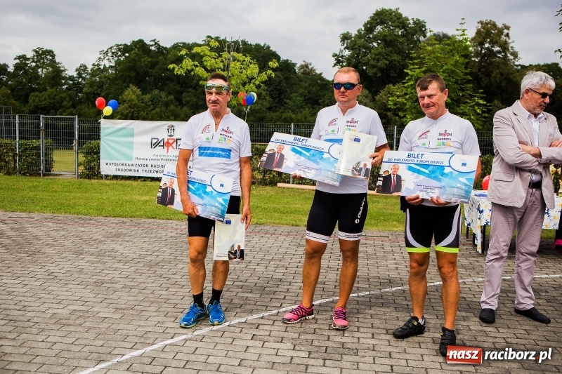 Zdjęcie w galerii na portalu naszraciborz.pl: Rowerem ku zdrowiu. Tęcza zaprasza na festyn  wiadomości z regionu