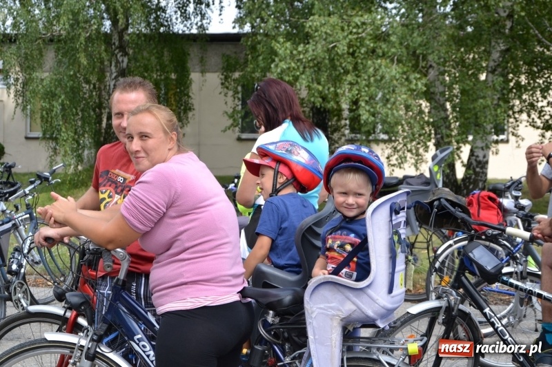 Zdjęcie w galerii na portalu naszraciborz.pl: Ponad 250 rowerzystów na trasie rajdu gminy Krzyżanowice i firmy Alas Utex wiadomości z regionu