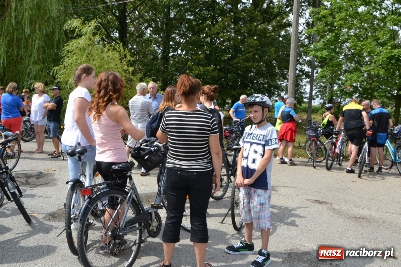 Zdjęcie w galerii na portalu naszraciborz.pl: Ponad 250 rowerzystów na trasie rajdu gminy Krzyżanowice i firmy Alas Utex wiadomości z regionu