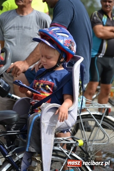 Zdjęcie w galerii na portalu naszraciborz.pl: Ponad 250 rowerzystów na trasie rajdu gminy Krzyżanowice i firmy Alas Utex wiadomości z regionu