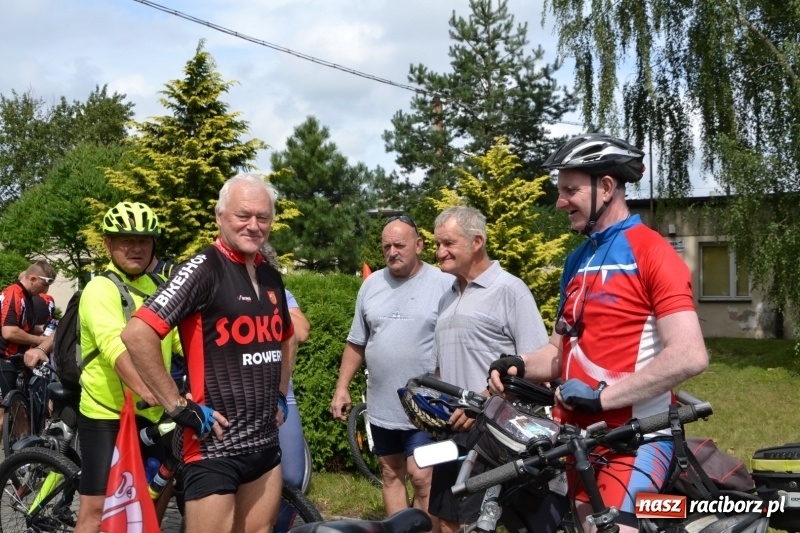 Zdjęcie w galerii na portalu naszraciborz.pl: Ponad 250 rowerzystów na trasie rajdu gminy Krzyżanowice i firmy Alas Utex wiadomości z regionu