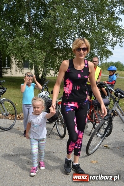 Zdjęcie w galerii na portalu naszraciborz.pl: Ponad 250 rowerzystów na trasie rajdu gminy Krzyżanowice i firmy Alas Utex wiadomości z regionu
