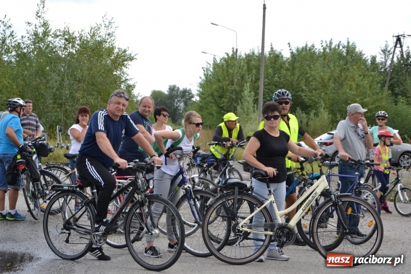 Zdjęcie w galerii na portalu naszraciborz.pl: Ponad 250 rowerzystów na trasie rajdu gminy Krzyżanowice i firmy Alas Utex wiadomości z regionu
