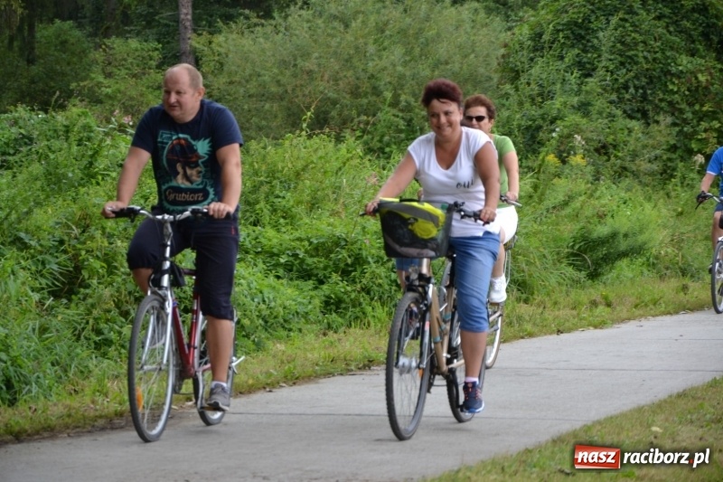 Zdjęcie w galerii na portalu naszraciborz.pl: Ponad 250 rowerzystów na trasie rajdu gminy Krzyżanowice i firmy Alas Utex wiadomości z regionu