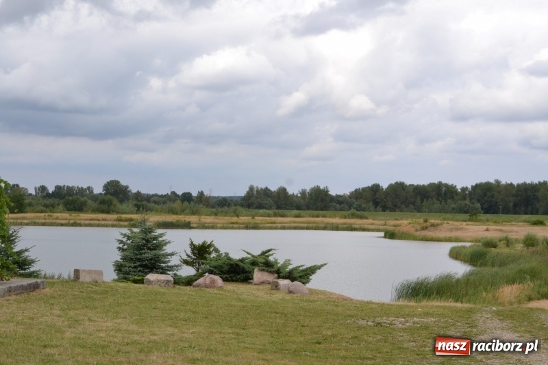 Zdjęcie w galerii na portalu naszraciborz.pl: Ponad 250 rowerzystów na trasie rajdu gminy Krzyżanowice i firmy Alas Utex wiadomości z regionu