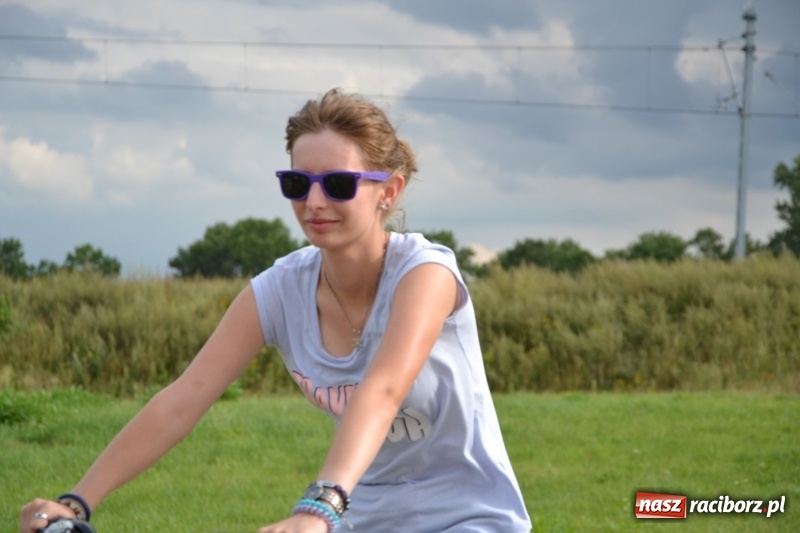 Zdjęcie w galerii na portalu naszraciborz.pl: Ponad 250 rowerzystów na trasie rajdu gminy Krzyżanowice i firmy Alas Utex wiadomości z regionu