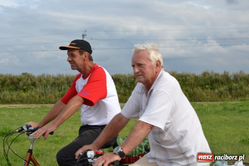 Zdjęcie w galerii na portalu naszraciborz.pl: Ponad 250 rowerzystów na trasie rajdu gminy Krzyżanowice i firmy Alas Utex wiadomości z regionu