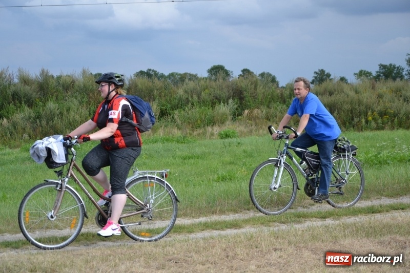 Zdjęcie w galerii na portalu naszraciborz.pl: Ponad 250 rowerzystów na trasie rajdu gminy Krzyżanowice i firmy Alas Utex wiadomości z regionu