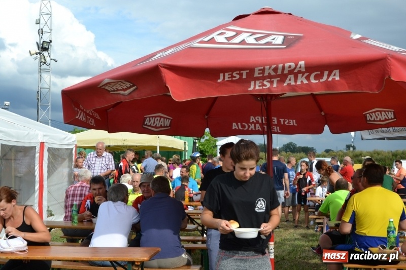 Zdjęcie w galerii na portalu naszraciborz.pl: Ponad 250 rowerzystów na trasie rajdu gminy Krzyżanowice i firmy Alas Utex wiadomości z regionu