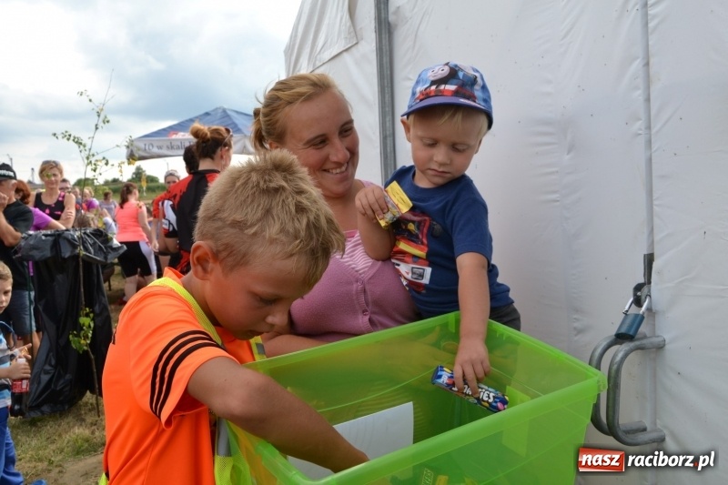 Zdjęcie w galerii na portalu naszraciborz.pl: Ponad 250 rowerzystów na trasie rajdu gminy Krzyżanowice i firmy Alas Utex wiadomości z regionu