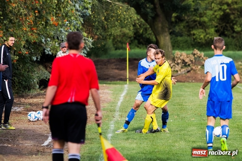 Zdjęcie w galerii na portalu naszraciborz.pl: Owsiszcze pokonały Gamów na jego terenie wiadomości z regionu