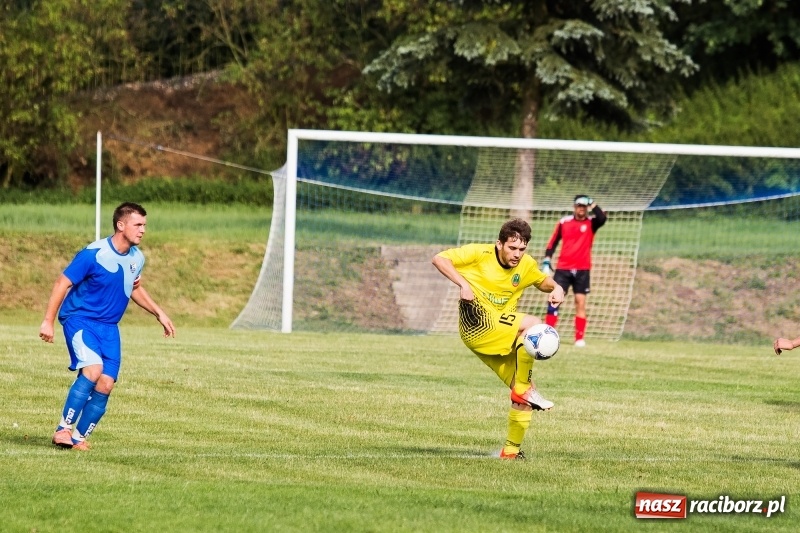 Zdjęcie w galerii na portalu naszraciborz.pl: Owsiszcze pokonały Gamów na jego terenie wiadomości z regionu