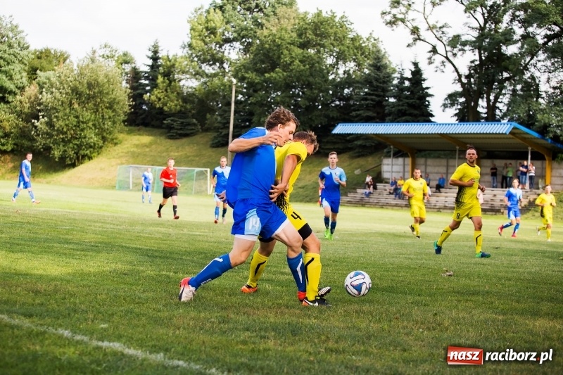 Zdjęcie w galerii na portalu naszraciborz.pl: Owsiszcze pokonały Gamów na jego terenie wiadomości z regionu