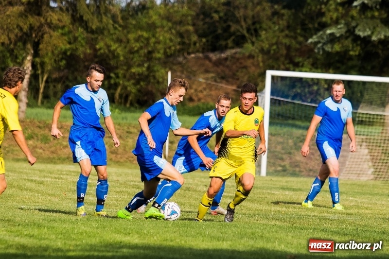 Zdjęcie w galerii na portalu naszraciborz.pl: Owsiszcze pokonały Gamów na jego terenie wiadomości z regionu